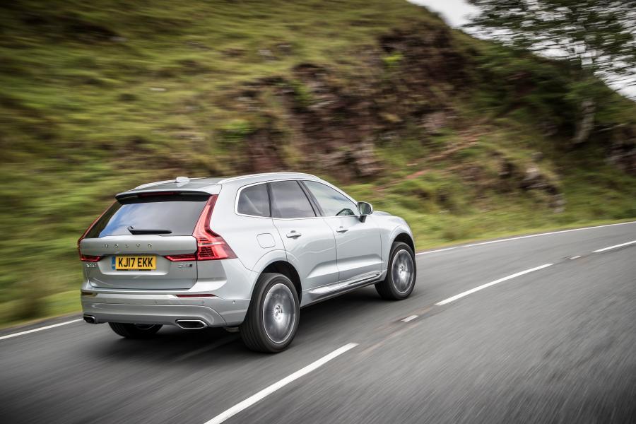  Volvo XC60 D4 Inscription 2017 года  (UK) (фото 48 из 172)